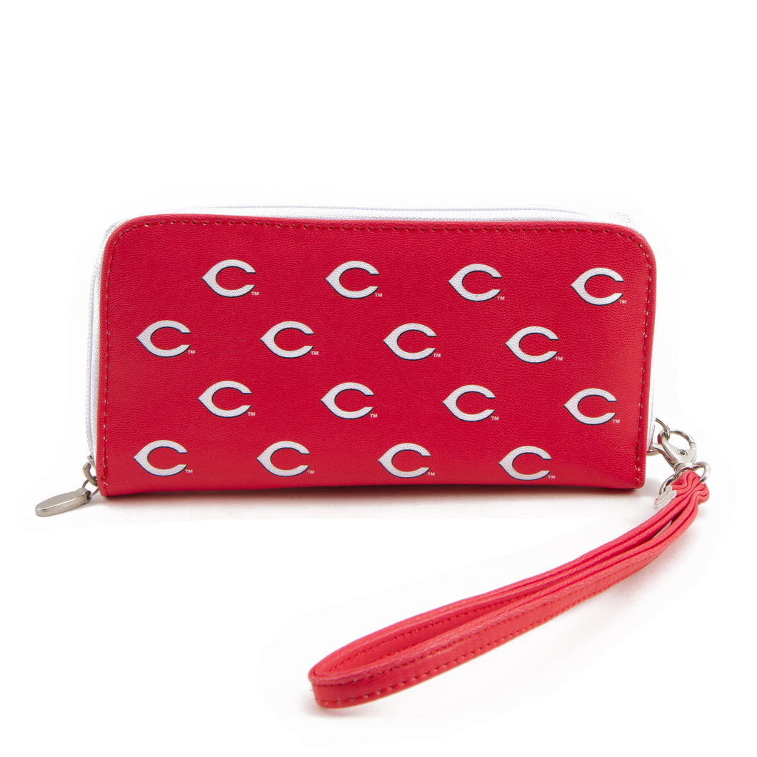 Cincinnati Reds Wristlet Wallet